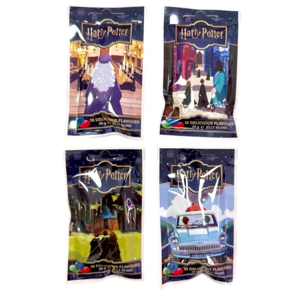 Conosci le Jelly Belly Harry Potter Candy 10 gusti ? Se sei fan della Casa di Grifondoro, di Hagrid, del Quidditch o di Silente, amerai il design di questi pacchetti di caramelle. All'interno troverai autentici Jelly Bellies, dolcetti a forma di fagiolo! Dentro ogni confezione trovi questi 10 gusti Jelly Belly! Mirtillo, Mela Verde, Cannella...Banana, Ciliegia, Zucchero Filato...Limone, Marshmallow, Cocomero, Tutti-Frutti