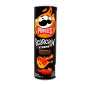 Dai il via ai tuoi spuntino con il sapore caldo e delizioso e la forma divertente delle patatine Pringles Scorchin' Xtreme Buffalo. Ogni patatina ha il sapore della salsa piccante di ali di pollo così come cucinate a Bufalo (Città Statunitense) . Questa confezione ti farà provare un vero calore rovente da una patatina croccante all'altra.