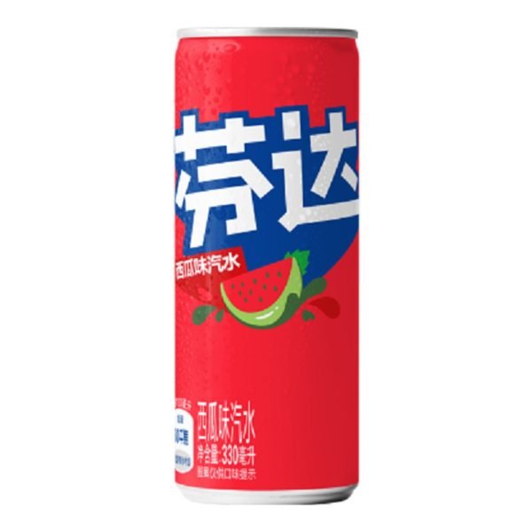 fanta-anguria-asia Fanta Watermelon Anguria. Concediti il gusto lussuoso di Fanta Rich Apple dal Giappone, una soda dal sapore profondo e autentico di Anguria. Perfetto per un rinfresco sofisticato. Fanta all' Anguria è senza caffeina da gustare in ogni momento della giornata (anche la sera) e con aromi naturali per preservare il gusto dell'anguria e regalarti un'esplosione di sapore ad ogni sorso. Lattina da 330 ml , una vera delizia che non finisce più.