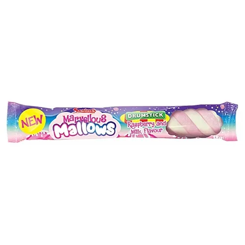 Swizzels Drumstick Marvellous Mallows Swizzels Drumstick Marvellous Mallows. In un mondo in cui abbiamo combinato bacchette e marshmallow... tutto è possibile. Queste meravigliose malve ti portano magia in ogni boccone. Lascia il tuo banale marshmallow standard nel passato e delizia le tue papille gustative con l'ultima incantevole creazione di Swizzels. Immergiti in una sensazione di sapore poiché abbiamo combinato la consistenza di una malva morbida e soffice con il sapore di lampone e latte di un Drumstick Lolly.