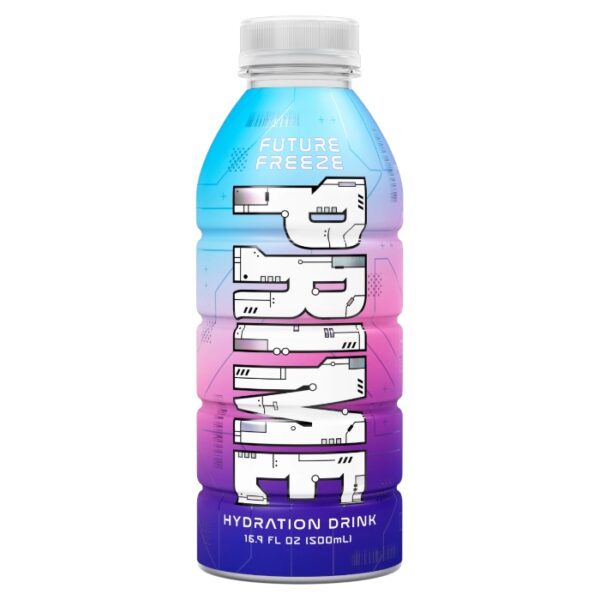 Photoroom_20250610_142514 Prime Hydration Future Freeze. Offre un sapore rinfrescante al gusto ai frutti tropicali. Prime è stato sviluppato per colmare il vuoto tra il gusto eccezionale e la funzionalità. Prime è la spinta perfetta per ogni impresa. Con aromi audaci e dissetanti per aiutarti a rinfrescarti, reintegri e rifornirti. Prime contiene 10% Acqua di Cocco 250 mg BCAA Vitamine del gruppo B Antiossidanti Senza Glutine Senza Caffeina.