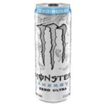 Monster Energy Ultra Zero White è un po' meno dolce rispetto alle altre bibite della famiglia Monster. Ha la stessa carica di sempre ma si distingue per il gusto leggero, frizzante e agrumato. Lattina americana da collezione con top colorato e logo Monster su linguetta colorata. Scopri Monster Energy Ultra Zero White Versione USA da 355 ml