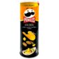Pringles Black Truffle Velvet Mashed Potatoes Flavour da 80 gr. Scopri le Pringles – Chef Morgan Edition, un’edizione speciale che eleva lo snack a un’esperienza gourmet. Il profumo intenso del tartufo nero incontra la morbidezza del purè di patate, creando un equilibrio perfetto tra lusso e comfort food, racchiuso nella croccantezza unica delle Pringles. Ogni chip regala un gusto ricco e raffinato, ideale per un aperitivo esclusivo o una pausa di puro piacere. Grazie alla collaborazione con Chef Morgan, nasce uno snack che fonde creatività culinaria e semplicità quotidiana. Un piccolo capolavoro pronto a trasformare ogni momento in un rituale di gusto. 