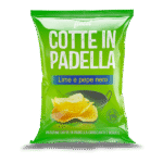 Cotte in Padella Lime e Pepe Nero da 120 gr. Le Patatine Cotte in Padella Lime e Pepe Nero 120 g uniscono la croccantezza artigianale al gusto fresco e speziato. L’acidità vivace del lime incontra l’intensità del pepe nero, creando uno snack irresistibile e raffinato. Perfette per aperitivi, pause gourmet o da gustare in compagnia. ✨