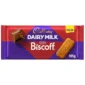 Cadbury Dairy Milk Biscoff da 105 gr. Lasciatevi conquistare dalla deliziosa combinazione di cioccolato Cadbury Dairy Milk e biscotti Biscoff. Ogni morso di questa barretta da 105 g racchiude il gusto cremoso del cioccolato Cadbury e il sapore croccante e caramellato dei biscotti Biscoff. Perfetta per una dolce coccola o da condividere con amici e familiari.