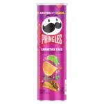 Pringles Carnitas Taco da 158 gr. Patatine al gusto di carne speziata. Porta il gusto autentico del Messico a casa tua con le Pringles Carnitas Taco. Queste patatine combinano la croccantezza Pringles con il sapore ricco e speziato della carne di maiale, ispirato ai tradizionali tacos carnitas. Ideali per chi ama sperimentare nuovi sapori e snack originali. Made il the USA.