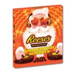 Reese's Peanut Butter Variety Advent Calendar da 242 gr. Calendario dell'Avvento di Natale 2025 di Reese's: tutto tranne che ordinario. Quest'anno, goditi un modo diverso e gustoso per contare i giorni che mancano a Natale con le deliziose Mini Peanut Butter Cups di Reese's. Scopri il tuo gusto Reese's preferito dietro ogni porticina, con una sorpresa speciale in più dietro la porticina numero 24. Il calendario dell'Avvento di Reese's è un regalo perfetto per gli amanti del cioccolato nella tua vita. Assicurati di prenderne uno con largo anticipo in modo che possano godersi il conto alla rovescia fino al grande giorno. Le Peanut Butter Cups di Reese's sono una deliziosa combinazione di crema al burro d'arachidi ricoperta da una copertura al cioccolato.