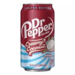 Dr Pepper Creamy Coconut Limited Edition. Preparati a scoprire una delle varianti più particolari della famiglia Dr Pepper! 🥥✨ La Dr Pepper Creamy Coconut Limited Edition parte dall'inconfondibile gusto della classica Dr Pepper e lo combina con una delicata e dolce nota di cocco, creando una bevanda dal carattere tropicale e dal profilo aromatico unico. Il risultato è una soda dolce, frizzante e profumata, con il caratteristico gusto Dr Pepper che lascia spazio a una piacevole sfumatura di cocco.