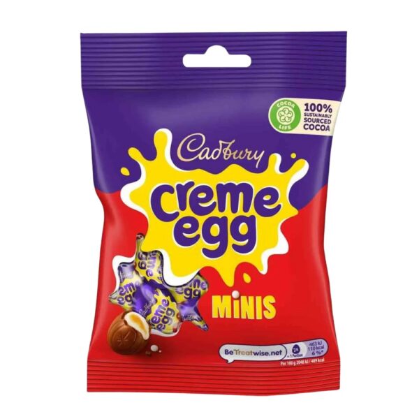 I Cadbury Mini Creme Eggs sono deliziose mini uova di cioccolato al latte, ciascuna con il classico ripieno morbido e cremoso che ha reso iconici i Creme Egg. La confezione contiene più mini uova, ideali da condividere, per le cacce alle uova di Pasqua, per riempire cesti regalo o da gustare come snack goloso. Perfette per chi ama il gusto autentico Cadbury in formato mini, sono un grande classico dei dolci pasquali.