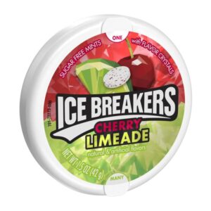 Ice Breakers Cherry Limeade 42g – Caramelle Senza Zucchero Gusto Ciliegia e Lime. Caramelle senza zucchero dal gusto fresco e fruttato di ciliegia e lime. Intense, rinfrescanti e perfette da portare sempre con sé. Ice Breakers Cherry Limeade unisce la dolcezza della ciliegia alla nota acidula e rinfrescante del lime, creando un mix equilibrato e super piacevole. Ogni caramella sprigiona un gusto intenso che lascia una sensazione di freschezza immediata in bocca.