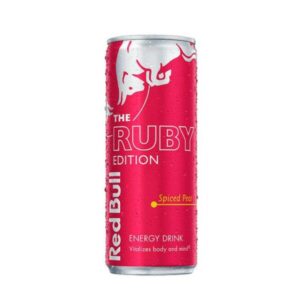 Red Bull Ruby Edition Spiced Pear è una edizione speciale dal gusto caldo e speziato che unisce la dolcezza della pera a leggere note aromatiche, creando un profilo diverso dalle classiche energy drink. Rinfrescante ma allo stesso tempo intensa, fornisce la tipica carica Red Bull grazie a caffeina, taurina e vitamine del gruppo B. Perfetta per studio, lavoro, guida e sport, è ancora meglio se bevuta ben fredda.