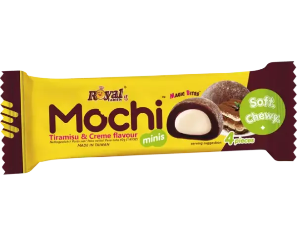 Royal Family Mochi Mini Tiramisu N Creme Royal Family Mochi Mini Tiramisu N Creme 40 gr. I Royal Family Mini Mochi Tiramisu N’ Creme sono morbidi dolcetti giapponesi a base di riso glutinoso, ripieni di una cremosa farcitura al tiramisù arricchita da una delicata nota di panna. La texture elastica del mochi si unisce a un cuore vellutato creando un dessert raffinato e irresistibile. Perfetti come snack dolce, fine pasto o da condividere, sono una scelta ideale per chi ama i sapori asiatici con un tocco europeo.