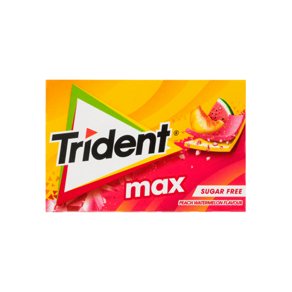 Trident Max Strip Peach Watermelon. Assapora l’esplosione di gusto delle Trident Max Peach & Watermelon: gomme da masticare senza zucchero che combinano la dolcezza del melone con la freschezza del lime. Perfette per rinfrescare l’alito e soddisfare la voglia di dolcezza senza sensi di colpa, grazie agli edulcoranti a basso contenuto calorico. Il loro sapore intenso e duraturo le rende ideali in ogni momento della giornata. Confezionate in pratici blister, sono sempre pronte a regalarti una pausa di piacere fruttato.