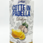 Cotte in Padella Delizie con Tartufo Bianco, queste patatine sprigionano un aroma intenso e raffinato. Croccanti e dorate, offrono il perfetto equilibrio tra il gusto autentico della cottura in padella e le eleganti note del tartufo bianco, per uno snack gourmet irresistibile.