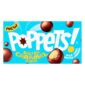 I Poppets Milk Choc Coated Salted Caramel Fudge sono piccole sfere super “poppable” con cuore morbido di fudge al caramello salato ricoperte da uno strato di cioccolato al latte. Il mix è quello perfetto: 👉 dolce + salato + cremoso Snack tipico UK, ideale da condividere o da mangiare uno dopo l’altro (e finiscono subito).
