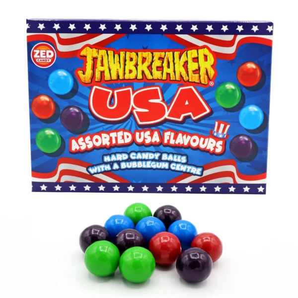 Zed Candy Jawbreakers USA sono le classiche caramelle dure multistrato, famose per la loro lunga durata e i colori vivaci. Ogni jawbreaker rivela strati successivi di gusti fruttati mentre si scioglie lentamente e una gomma d'entro, offrendo un’esperienza lunga e divertente. Perfetti per chi ama le caramelle “old school” americane.