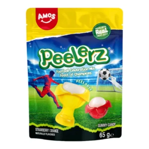 Amos Peelerz World Cup Gummy 65 gr è una delle versioni più particolari della linea Peelerz, ispirata al mondo del calcio e delle grandi competizioni internazionali. La caratteristica principale è la struttura peelable: ogni gummy può essere “sbucciata” prima di essere mangiata, creando un’esperienza interattiva e super divertente. Il design richiama coppe e palloni da calcio, rendendo il prodotto perfetto per fan dello sport, bambini, candy box e contenuti social.