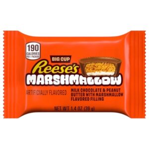 Reese’s Big Cup Marshmallow 39 gr. Le Reese’s Big Cup Marshmallow uniscono il classico cioccolato al latte Reese’s con un ripieno cremoso di peanut butter e morbido marshmallow fluff. Una limited edition americana super golosa in formato king size.