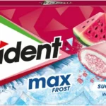 Trident Max Frost Watermelon 20 gr. Trident Max Frost Watermelon combina il gusto dolce e succoso dell’anguria con un intenso effetto frost rinfrescante che lascia una sensazione fresca e ghiacciata in bocca. Questa variante della linea Trident Max è pensata per offrire una doppia esperienza: sapore fruttato immediato e lunga freschezza grazie alla componente mint/frost. Il risultato è una chewing gum diversa dalle classiche watermelon gum, più intensa e “cooling”. La formula sugar free la rende perfetta per l’uso quotidiano, dopo i pasti, in viaggio o durante la giornata per mantenere l’alito fresco. Il formato pocket è pratico da portare sempre con sé