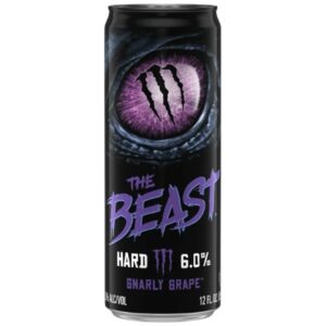 Monster The Beast Hard Gnarly Grape 355 ml. Monster The Beast Hard Gnarly Grape è una delle varianti più originali della linea The Beast, la gamma di bevande alcoliche prodotta da Monster Brewing. Questa versione offre un ricco sapore di uva matura, con note dolci e fruttate perfettamente bilanciate da una piacevole effervescenza. Il risultato è una bevanda fresca, intensa e dal finale pulito, ideale per aperitivi, feste o serate con gli amici.