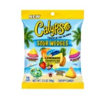 🍋🍓🍑 Tre gusti Calypso in un unico irresistibile mix SOUR! Le Calypso Sour Wedges Lemonade Mix sono morbide caramelle a forma di spicchio, ricoperte da uno strato acidulo e disponibili in tre diversi gusti ispirati alle celebri limonate Calypso: 🍓 Strawberry Lemonade 🌊 Island Wave Lemonade 🍑 Southern Peach Lemonade Un mix di dolcezza fruttata e intensa acidità in ogni morso!