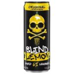 Monster The Beast Blind Lemon Original Lemonade 355 ml. Quando la vita ti dà limoni... BEVI! 🍋😎 La Blind Lemon Original Lemonade è la versione originale della linea Blind Lemon di Monster Brewing, dedicata alle hard lemonade americane. Il suo punto di forza è la semplicità: limonata dal gusto fresco e agrumato, trasformata in una bevanda alcolica dal 6% di gradazione.