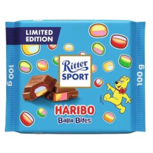 Ritter Sport × HARIBO Pico-Balla è una delle collaborazioni più particolari nate dall'incontro di due grandi marchi tedeschi del mondo dolciario. 🇩🇪🍫 La tavoletta combina il classico cioccolato al latte Ritter Sport con il coloratissimo Pico-Balla, creando un contrasto davvero particolare: cioccolato cremoso e intenso da una parte, piccoli pezzi di confettiseria alla frutta dall'altra.